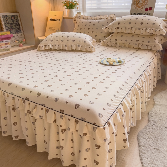 91家纺网 家纺一手货源 找家纺 优家居工厂店 2026新款精仿棉床裙四件套水洗棉韩版公主风花边床裙单被套直播外贸定制 爱心熊