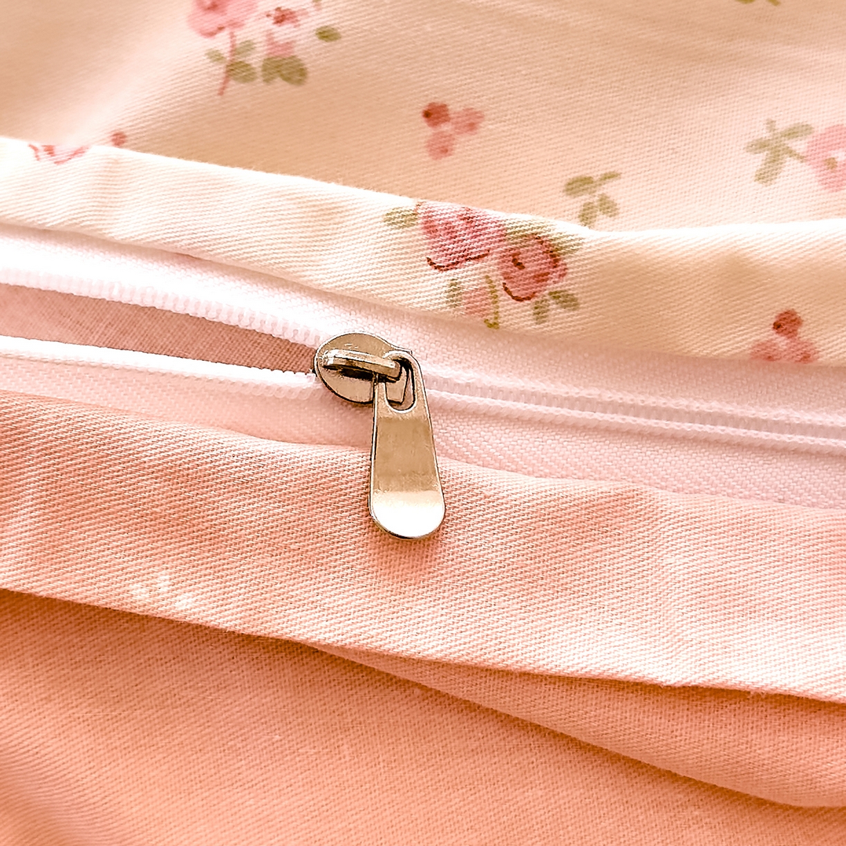 91家纺网 家纺一手货源 找家纺 DoDo 兜兜 2026年全棉纯棉可爱卡通单枕套 枕套单件 软软熊与欢欢狗