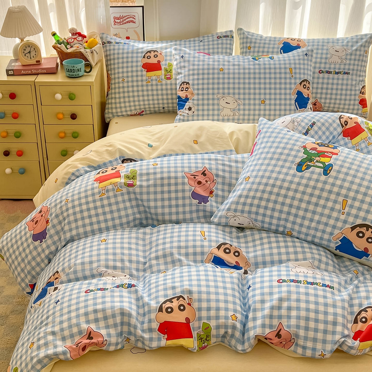 91家纺网 家纺一手货源 找家纺 浩诚 2026新款蜡笔小新正版授权全棉卡通四件套 蓝格小新