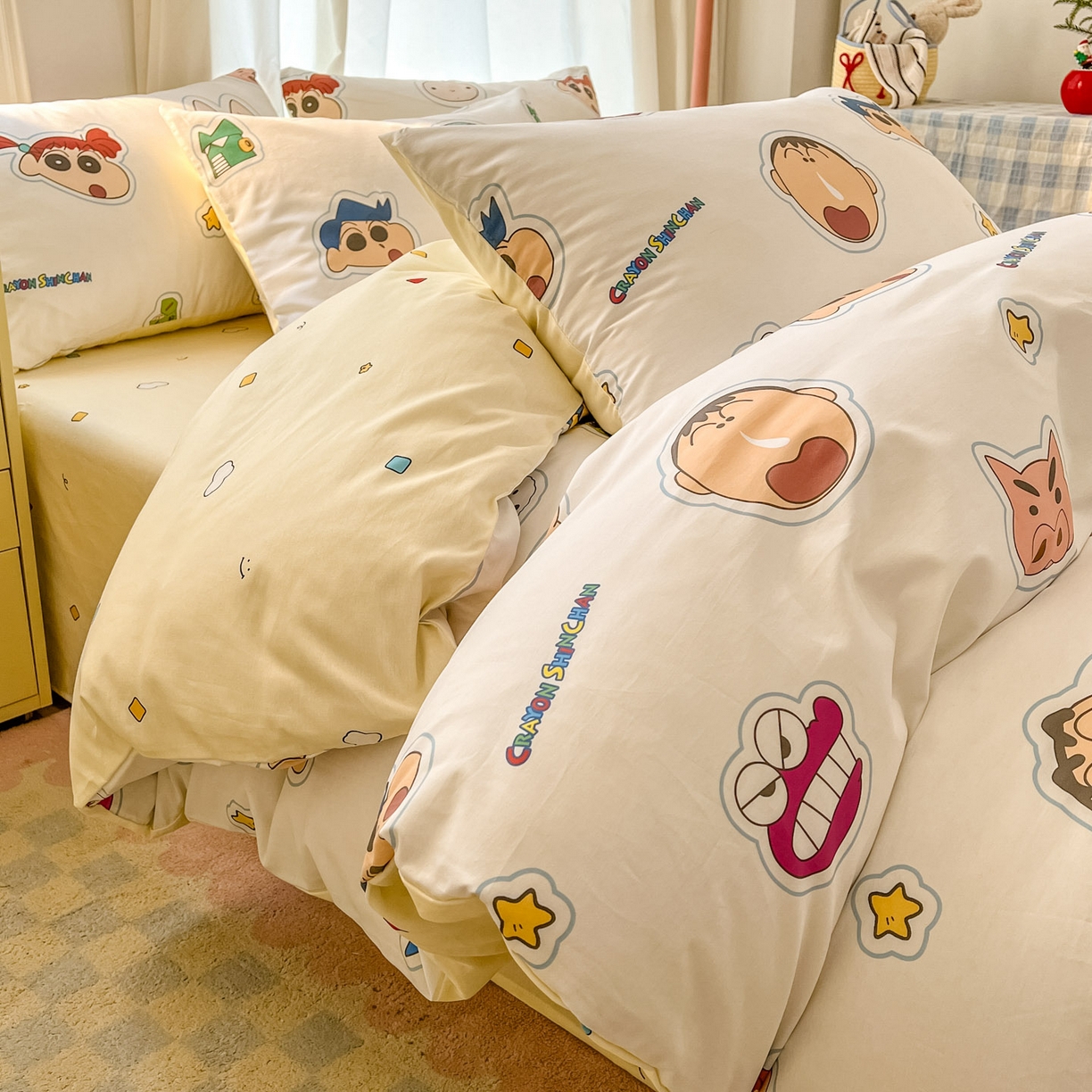 91家纺网 家纺一手货源 找家纺 浩诚 2026新款蜡笔小新正版授权全棉卡通四件套 小新乐园