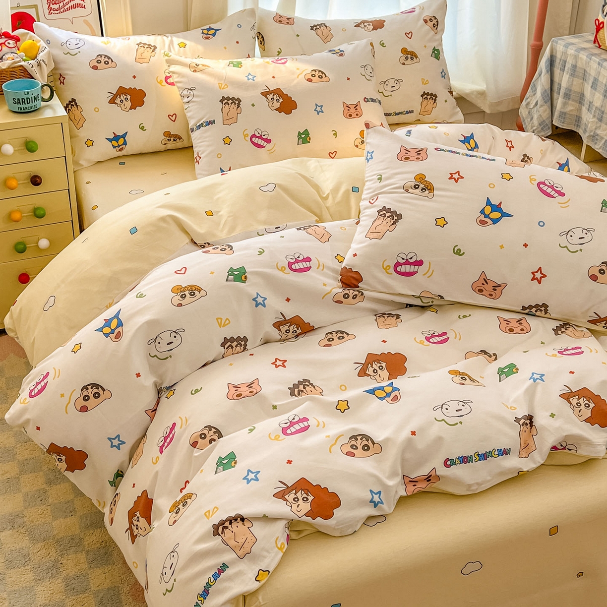 91家纺网 家纺一手货源 找家纺 浩诚 2026新款蜡笔小新正版授权全棉卡通四件套 小新家族