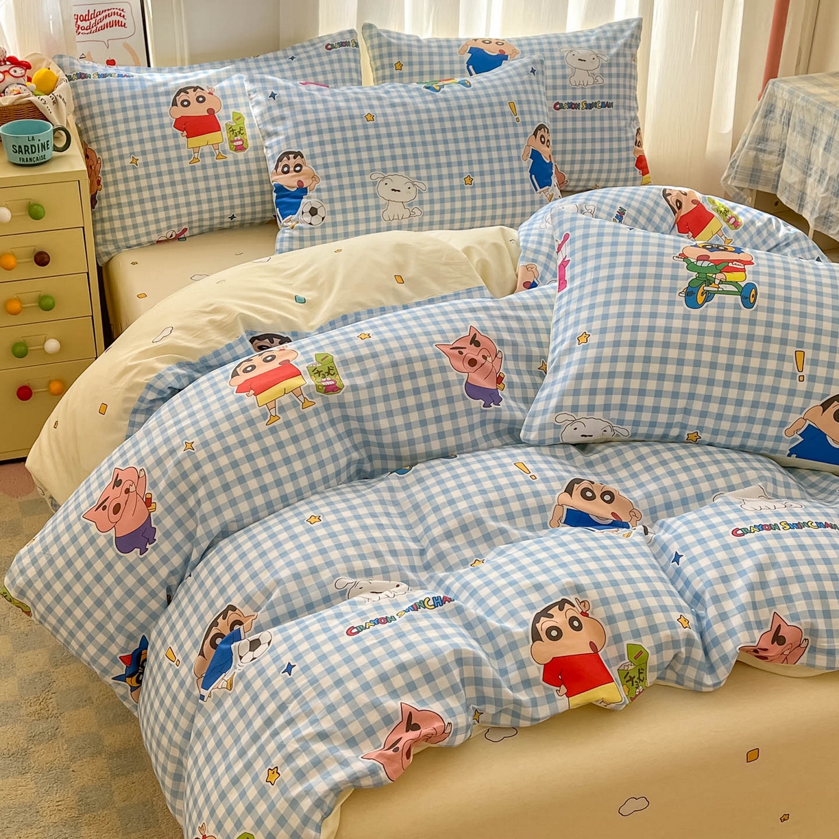 91家纺网 家纺一手货源 找家纺 浩诚 2026新款蜡笔小新正版授权全棉卡通四件套 蓝格小新