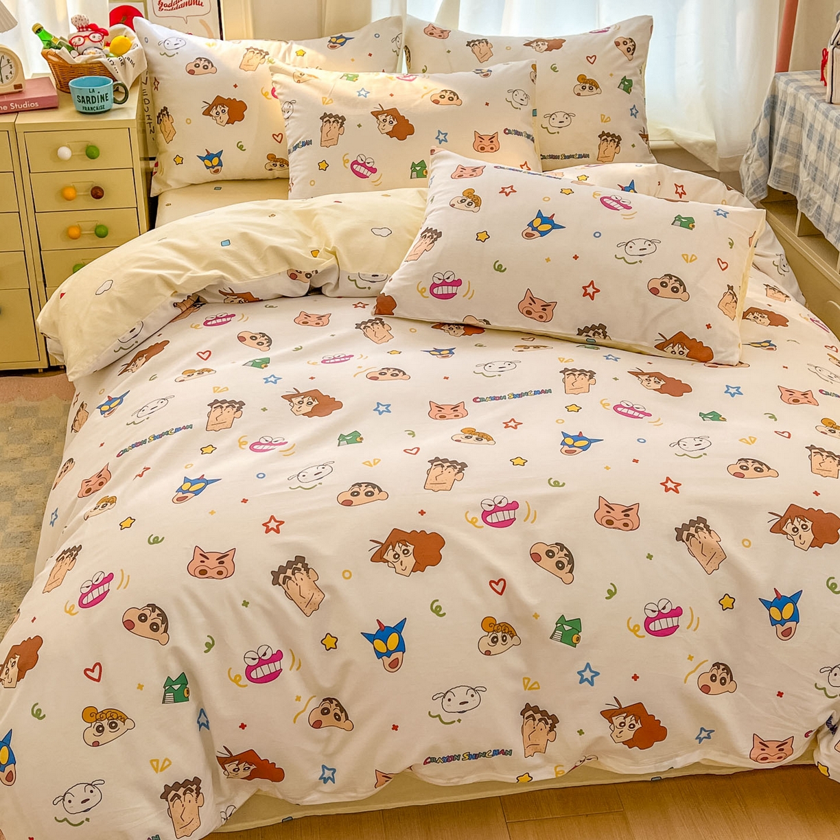 91家纺网 家纺一手货源 找家纺 浩诚 2026新款蜡笔小新正版授权全棉卡通四件套 小新家族