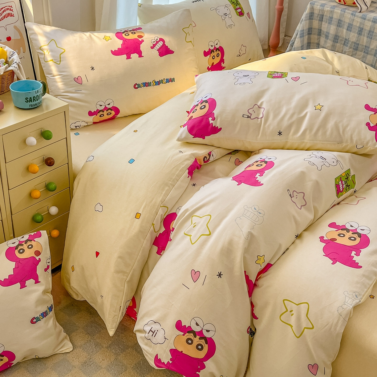 91家纺网 家纺一手货源 找家纺 浩诚 2026新款蜡笔小新正版授权全棉卡通四件套 萌趣小新