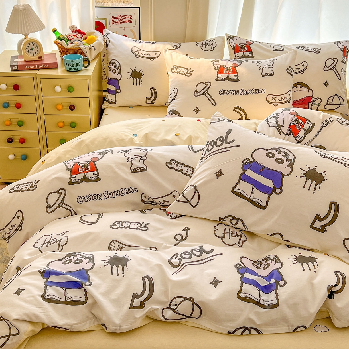 91家纺网 家纺一手货源 找家纺 浩诚 2026新款蜡笔小新正版授权全棉卡通四件套 滑板小新