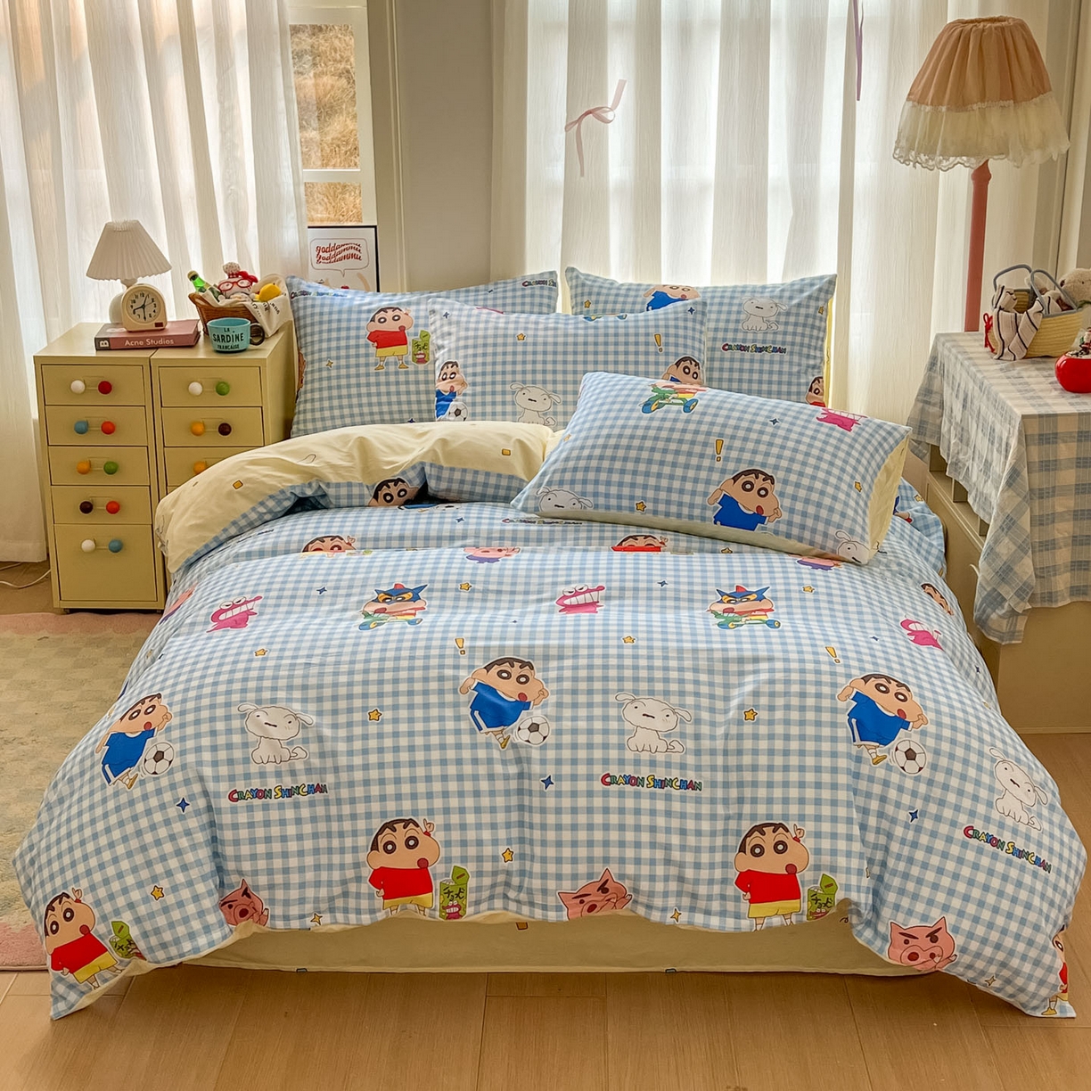 91家纺网 家纺一手货源 找家纺 浩诚 2026新款蜡笔小新正版授权全棉卡通四件套 蓝格小新