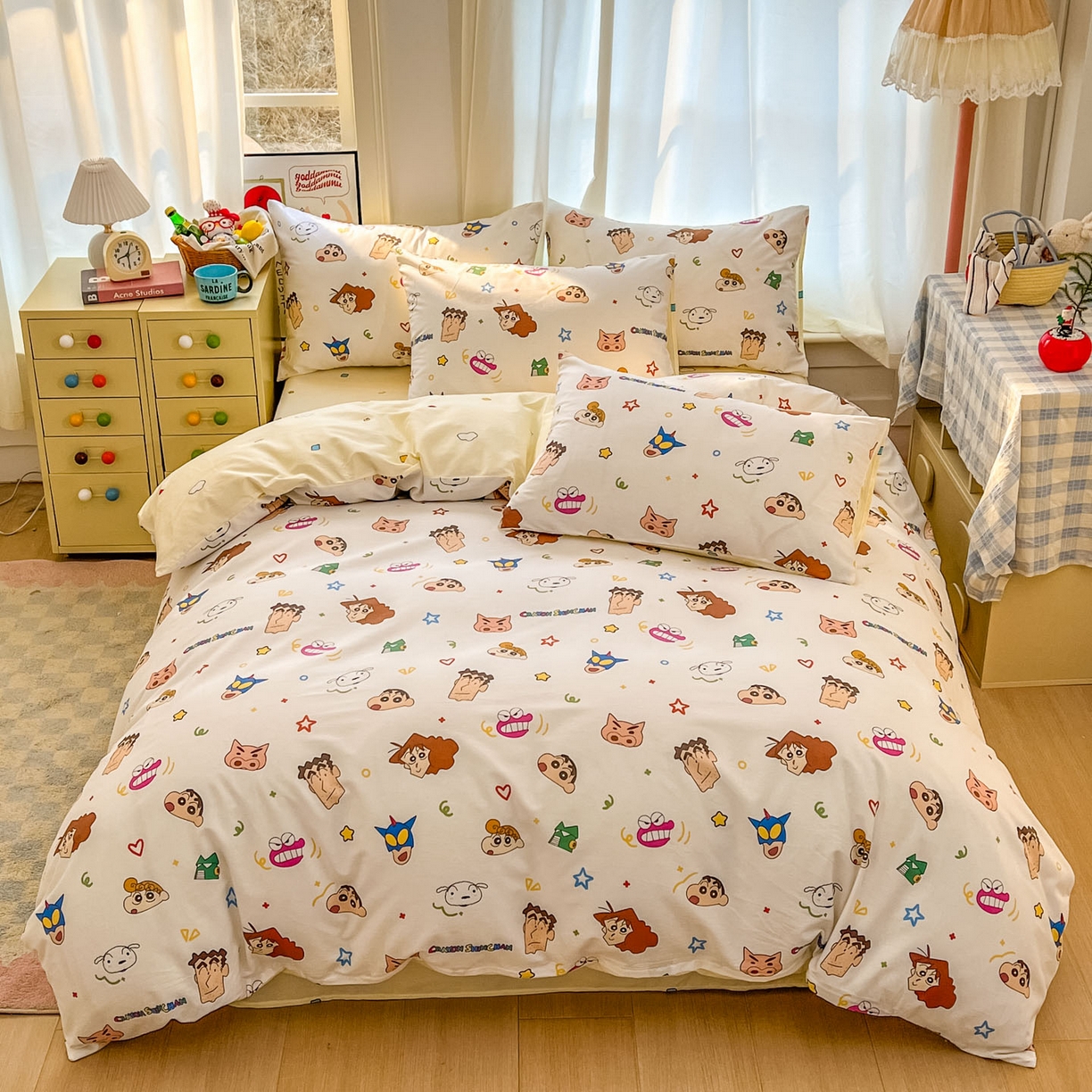 91家纺网 家纺一手货源 找家纺 浩诚 2026新款蜡笔小新正版授权全棉卡通四件套 小新家族