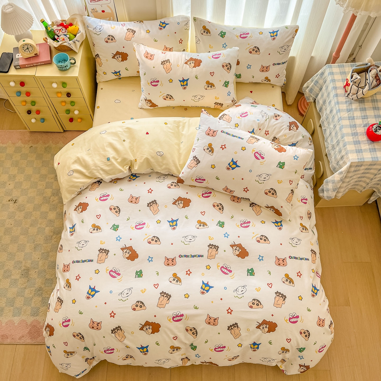 91家纺网 家纺一手货源 找家纺 浩诚 2026新款蜡笔小新正版授权全棉卡通四件套 小新家族