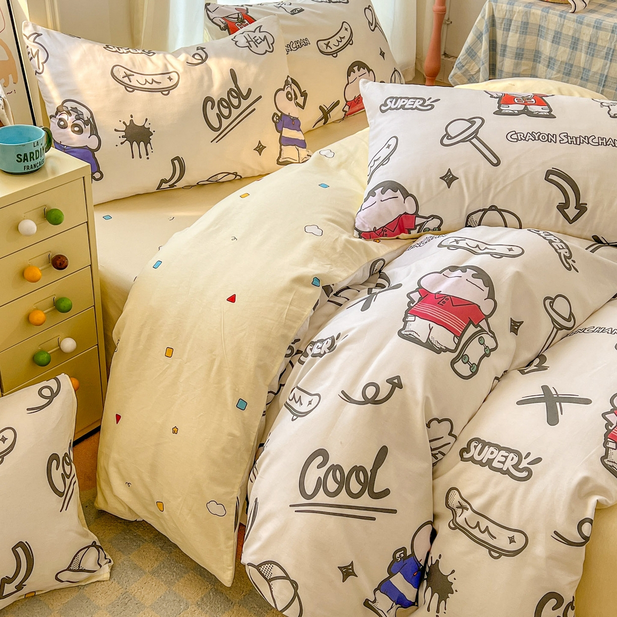 91家纺网 家纺一手货源 找家纺 浩诚 2026新款蜡笔小新正版授权全棉卡通四件套 滑板小新