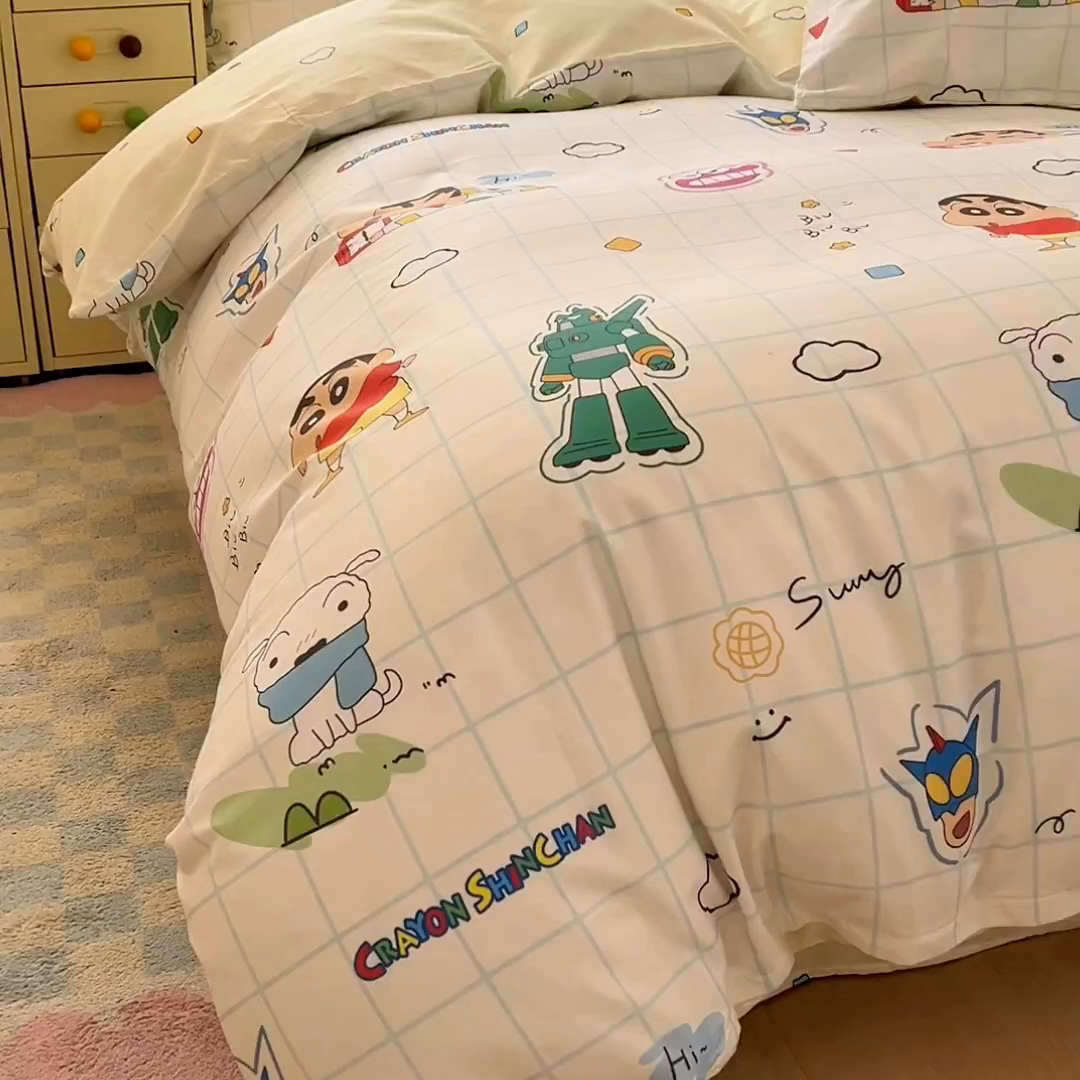 91家纺网 家纺一手货源 找家纺 浩诚 2026新款蜡笔小新正版授权全棉卡通四件套 方格小新