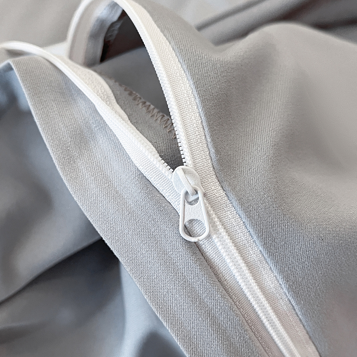 91家纺网 家纺一手货源 找家纺 置顶家纺 2026新款运吉亲肤提花麻绳系列四件套 运吉-瓷器蓝