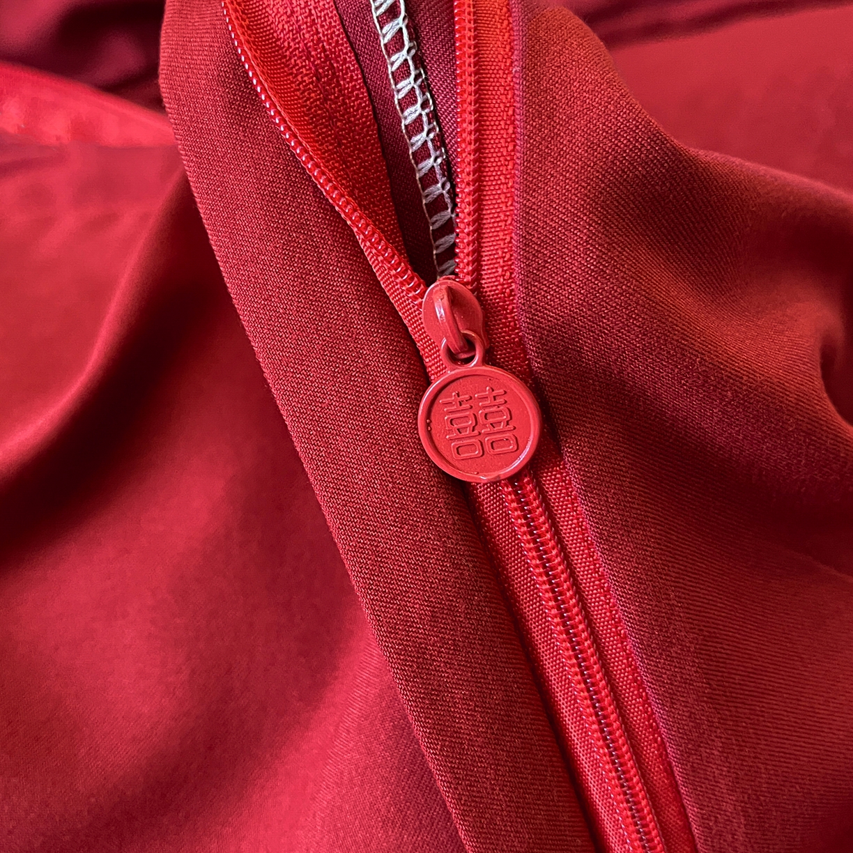 91家纺网 家纺一手货源 找家纺 置顶家纺 2026新款运吉亲肤提花麻绳系列四件套 运吉-大红