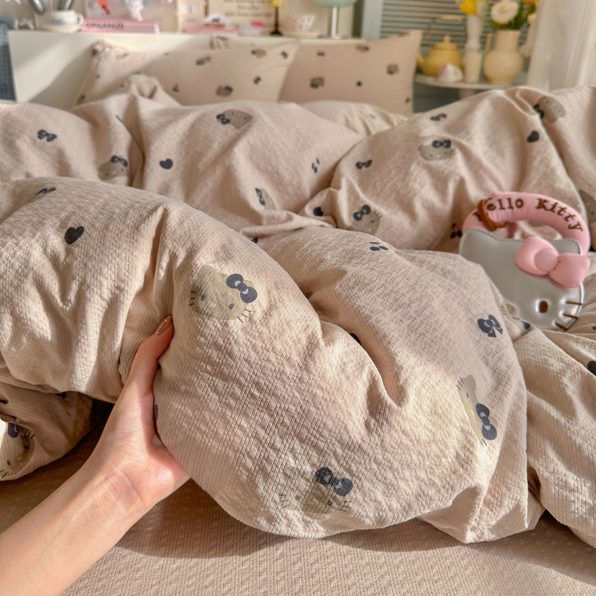 91家纺网 家纺一手货源 找家纺 优选 2026新款110g小清新高克重高品质直播热卖款A类泡芙棉双层纱四件套 咖色凯蒂