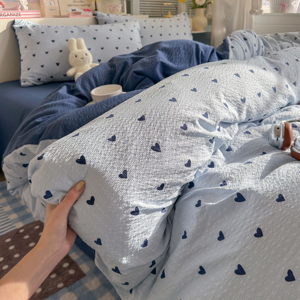 91家纺网 家纺一手货源 找家纺 优选 2026新款110g小清新高克重高品质直播热卖款A类泡芙棉双层纱四件套 蓝调心心