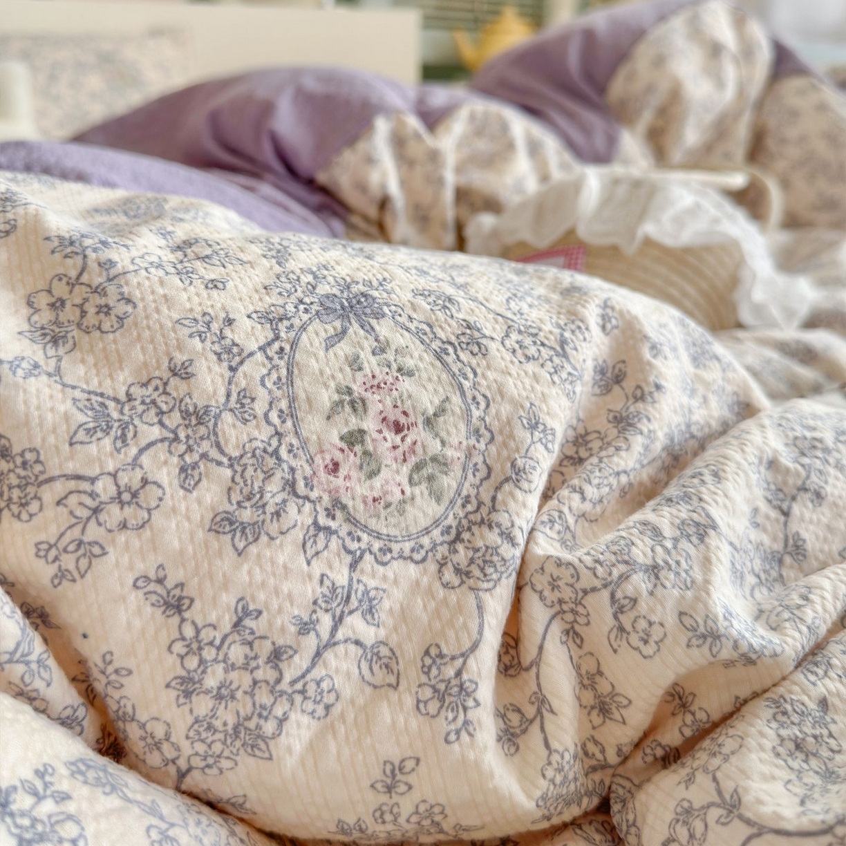 91家纺网 家纺一手货源 找家纺 优选 2026新款110g小清新高克重高品质直播热卖款A类泡芙棉双层纱四件套 曼塔庄园