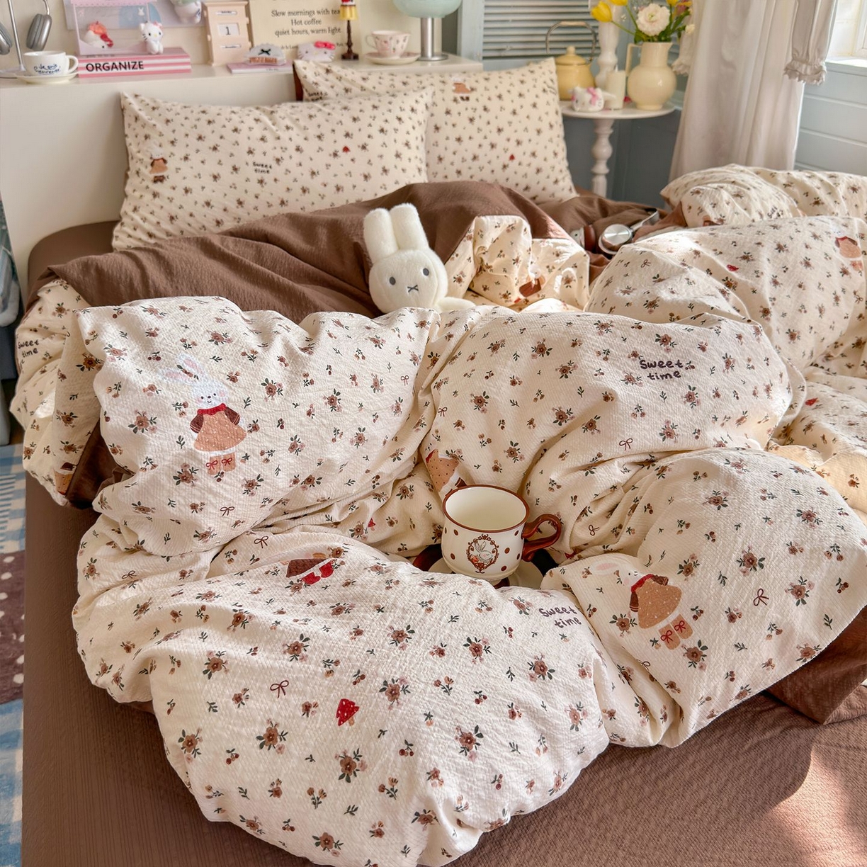 91家纺网 家纺一手货源 找家纺 优选 2026新款110g小清新高克重高品质直播热卖款A类泡芙棉双层纱四件套 兔兔后花园