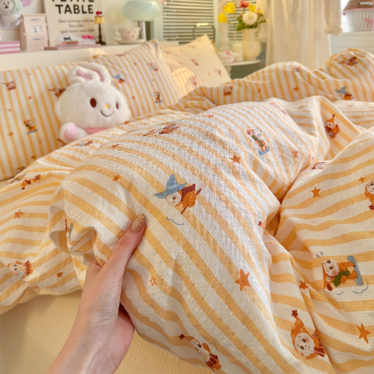 91家纺网 家纺一手货源 找家纺 优选 2026新款110g小清新高克重高品质直播热卖款A类泡芙棉双层纱四件套 星星人