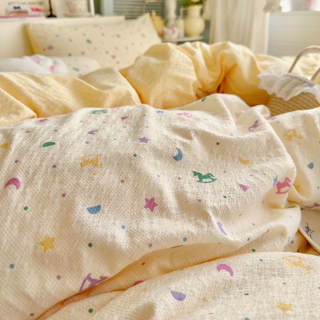 91家纺网 家纺一手货源 找家纺 优选 2026新款110g小清新高克重高品质直播热卖款A类泡芙棉双层纱四件套 绚烂星空