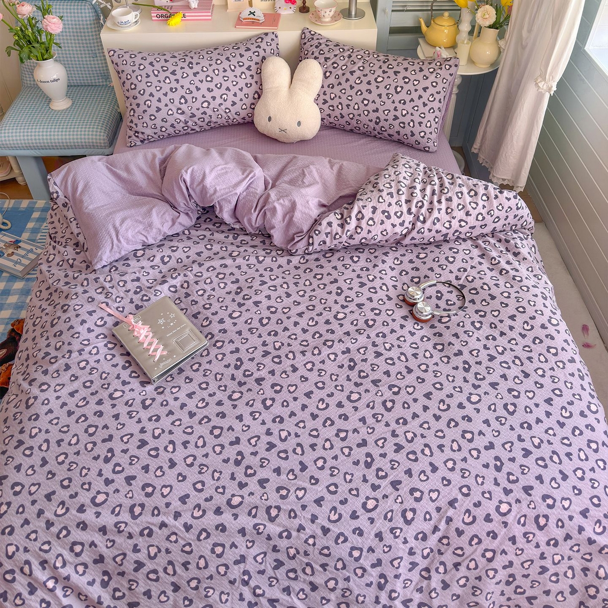 91家纺网 家纺一手货源 找家纺 优选 2026新款110g小清新高克重高品质直播热卖款A类泡芙棉双层纱四件套 紫豹纹