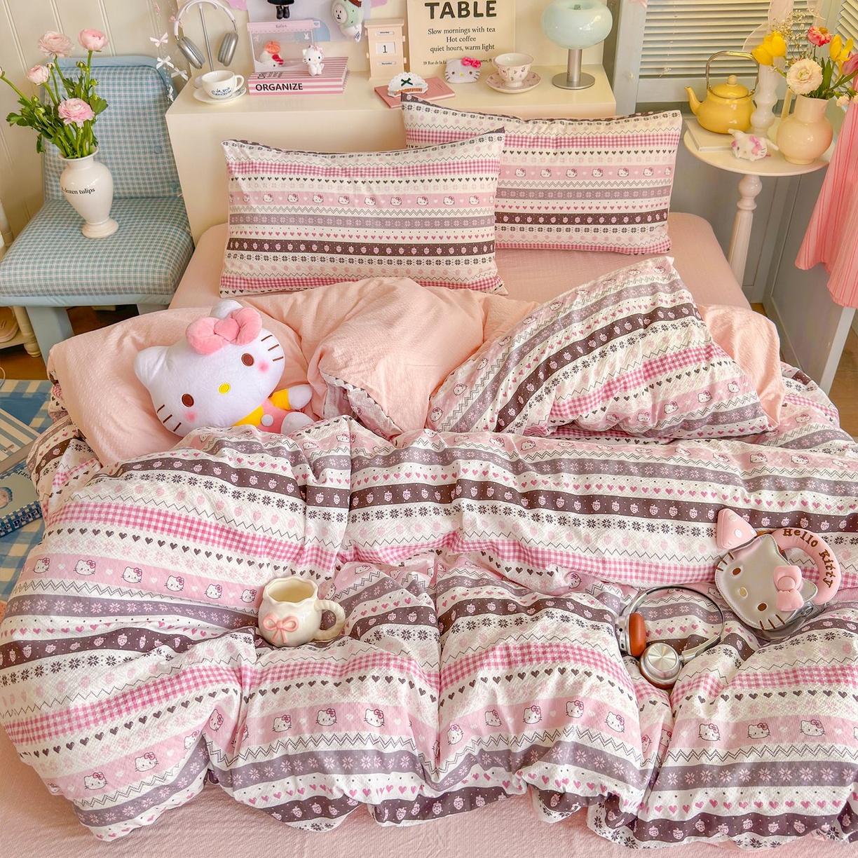 91家纺网 家纺一手货源 找家纺 优选 2026新款110g小清新高克重高品质直播热卖款A类泡芙棉双层纱四件套 kitty甜梦窝