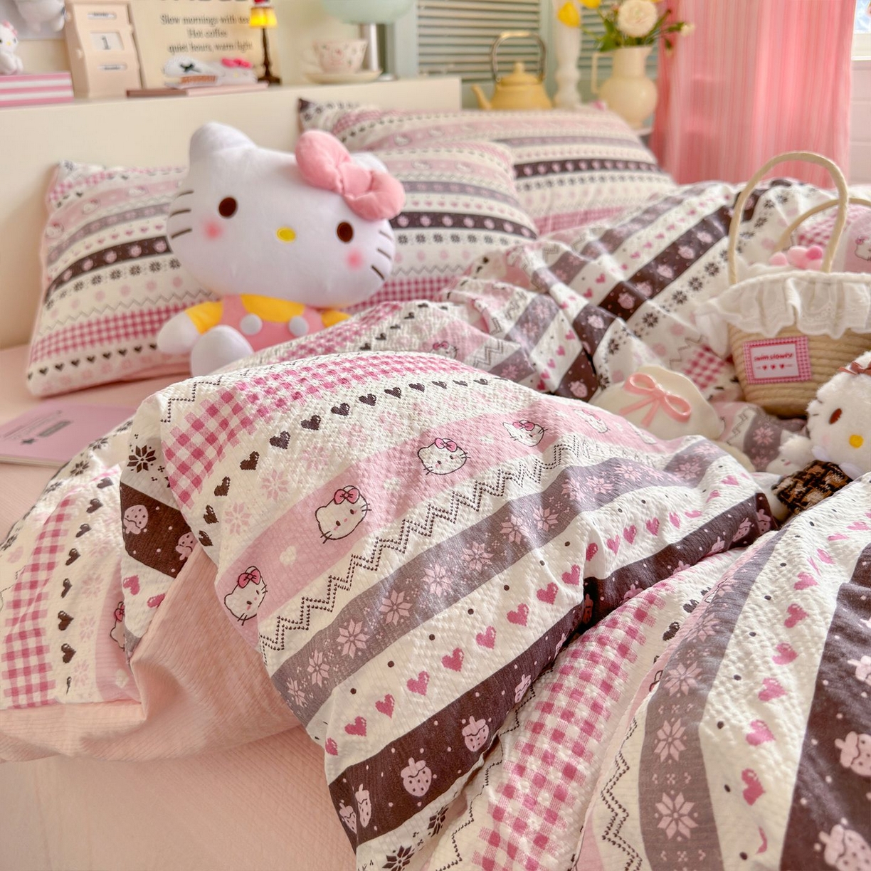 91家纺网 家纺一手货源 找家纺 优选 2026新款110g小清新高克重高品质直播热卖款A类泡芙棉双层纱四件套 kitty甜梦窝