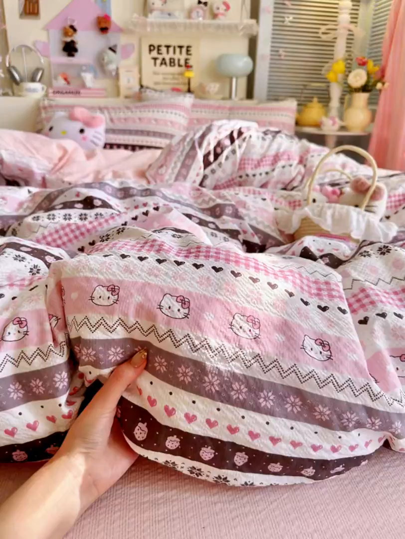 91家纺网 家纺一手货源 找家纺 优选 2026新款110g小清新高克重高品质直播热卖款A类泡芙棉双层纱四件套 kitty甜梦窝