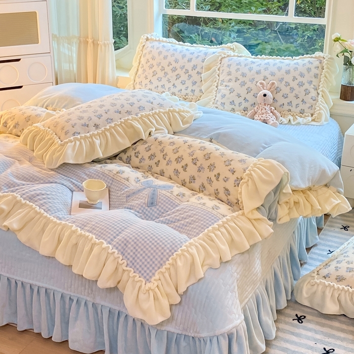 91家纺网 家纺一手货源 找家纺 （总）大麦家纺 2025新款牛奶绒印花夹棉花边床盖四件套