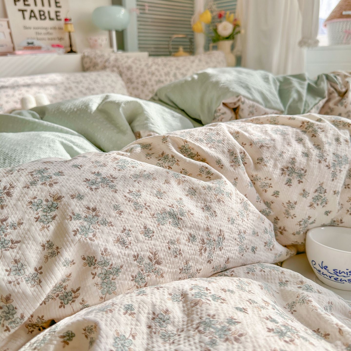 91家纺网 家纺一手货源 找家纺 优选良品 2026新款小清新110g高品质直播热卖款A类泡芙棉双层纱四件套 简夏