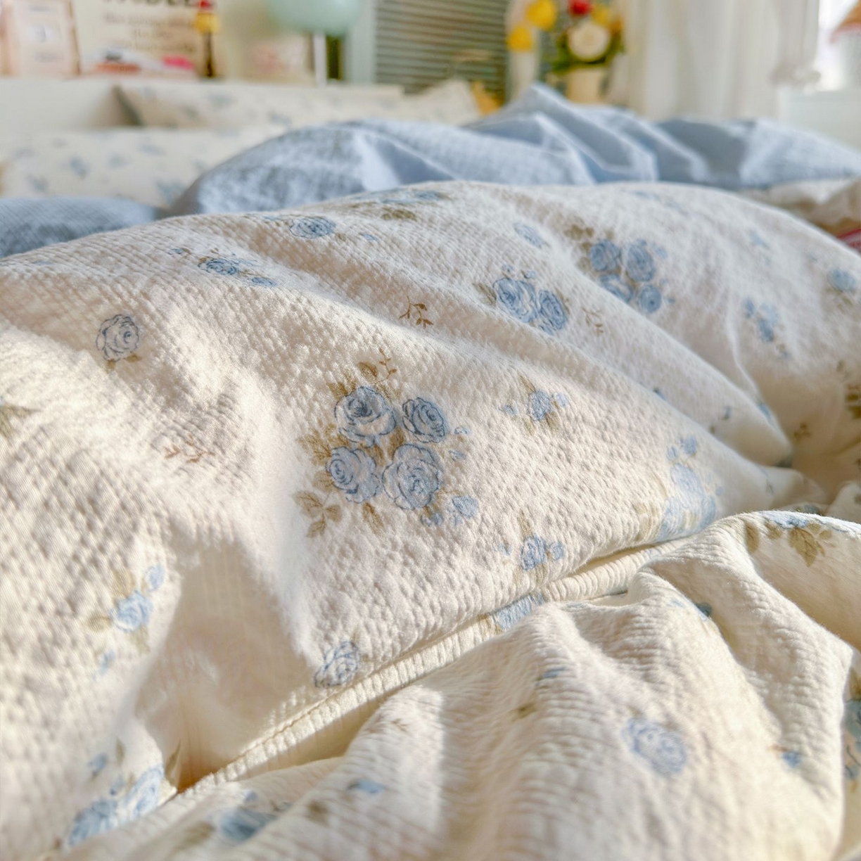 91家纺网 家纺一手货源 找家纺 优选良品 2026新款小清新110g高品质直播热卖款A类泡芙棉双层纱四件套 蓝萱