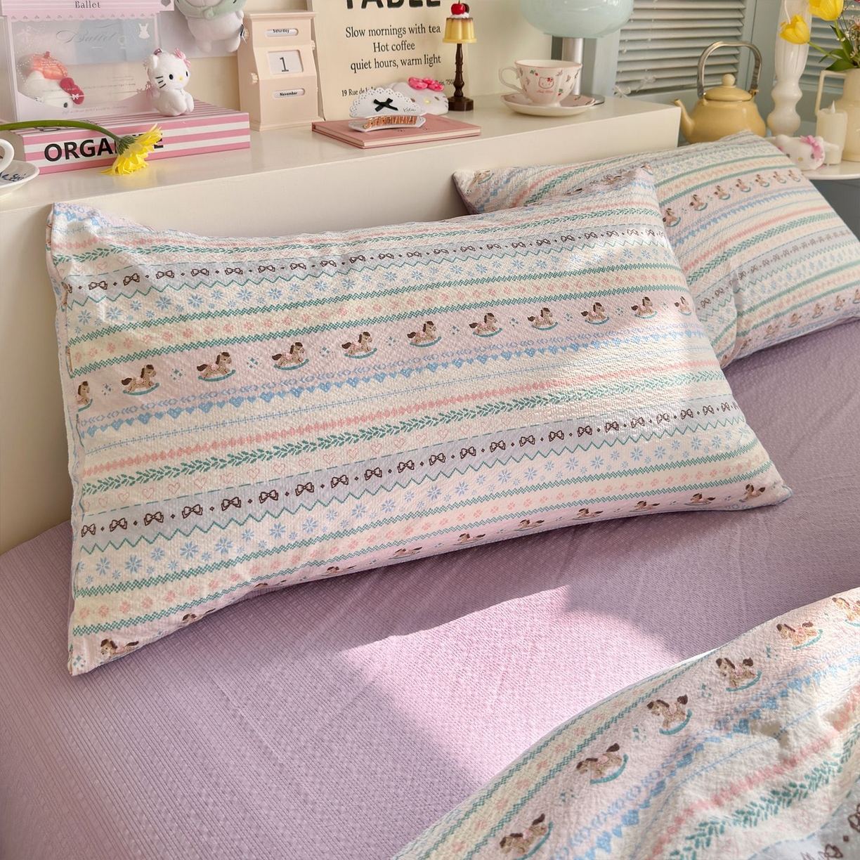 91家纺网 家纺一手货源 找家纺 优选良品 2026新款小清新110g高品质直播热卖款A类泡芙棉双层纱四件套 童年木马