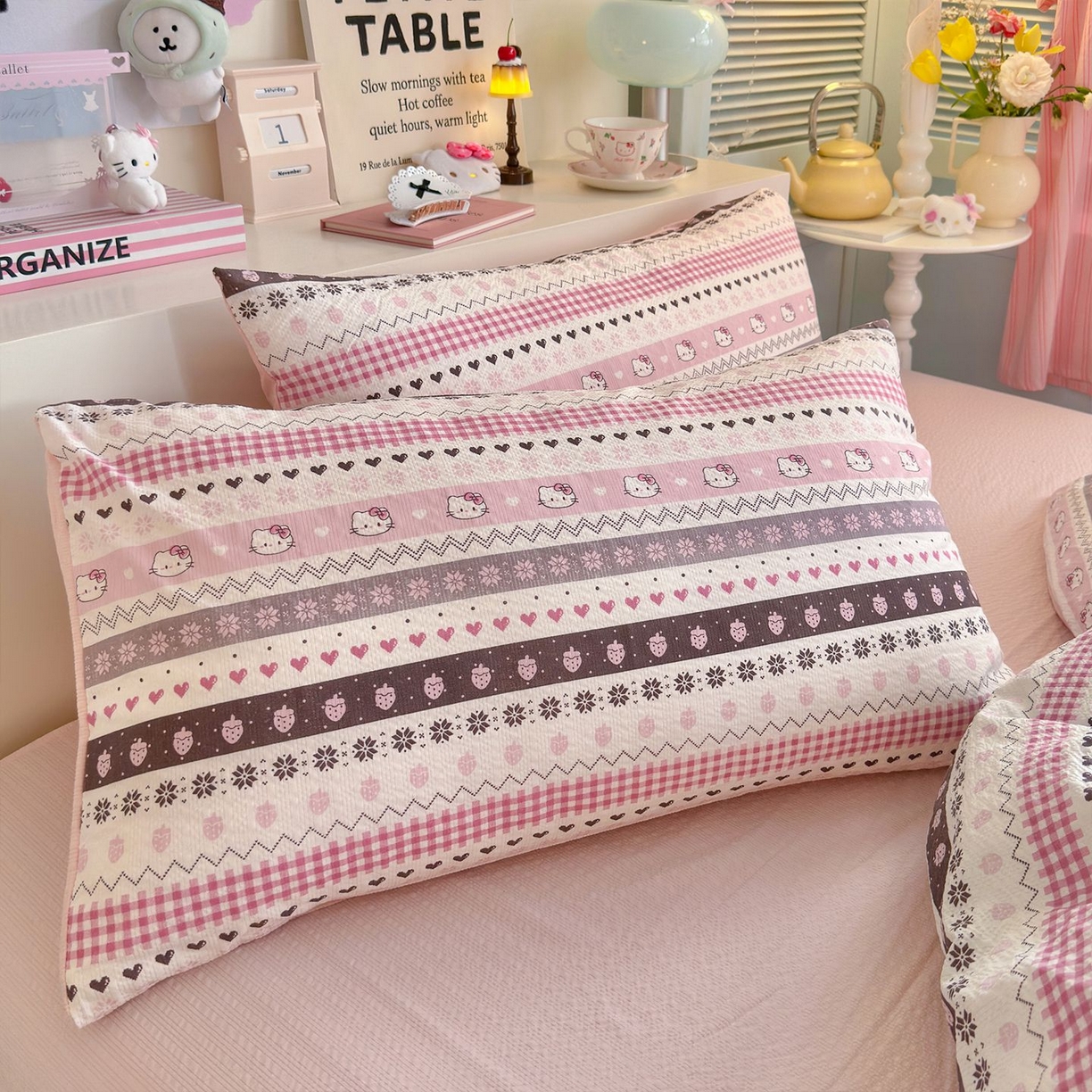 91家纺网 家纺一手货源 找家纺 优选良品 2026新款小清新110g高品质直播热卖款A类泡芙棉双层纱四件套 kitty甜梦窝