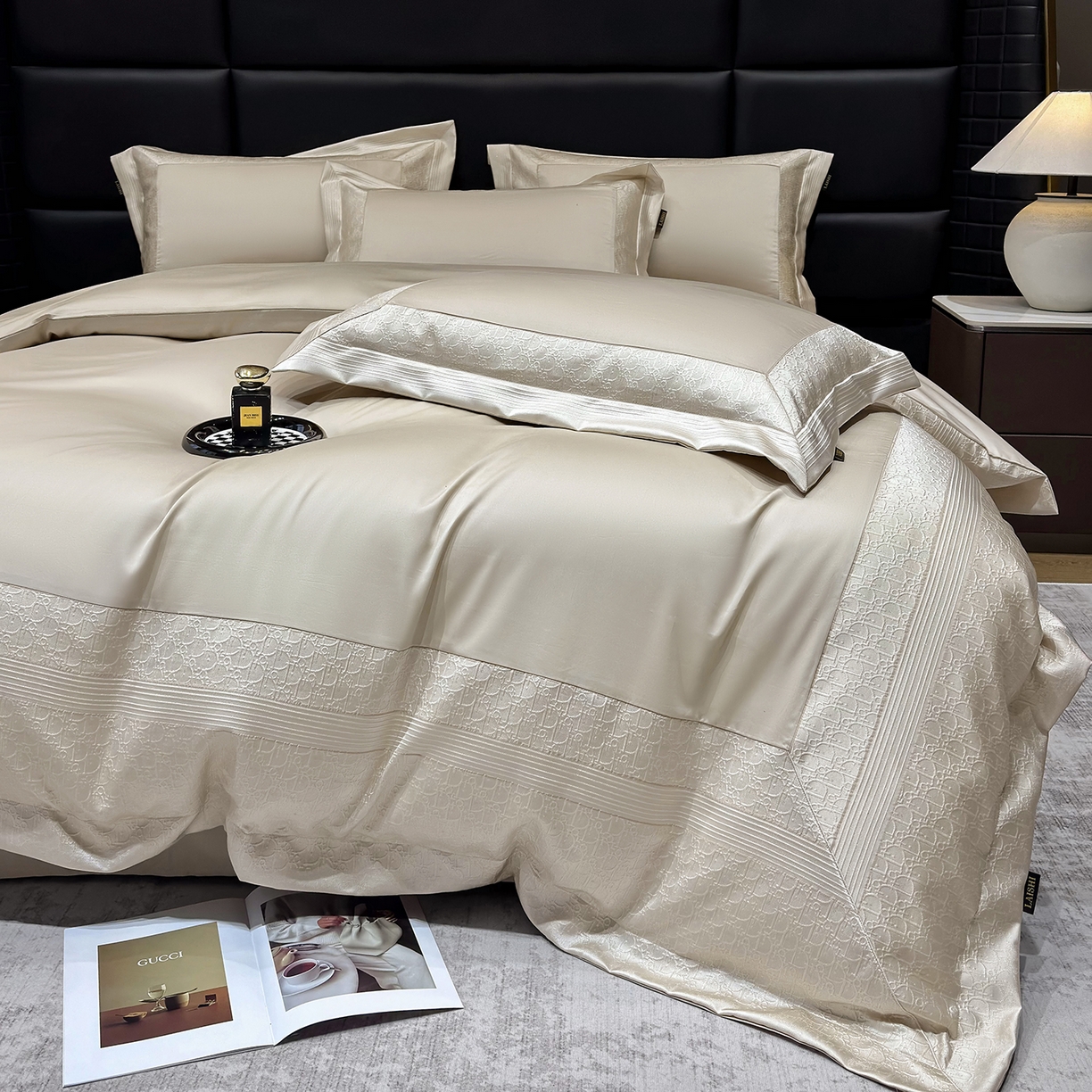 91家纺网 家纺一手货源 找家纺 莱势 2026新款100支全棉纯棉50x50s埃及长绒棉法式高精密金丝提花厚织四件套 奢境-香槟金