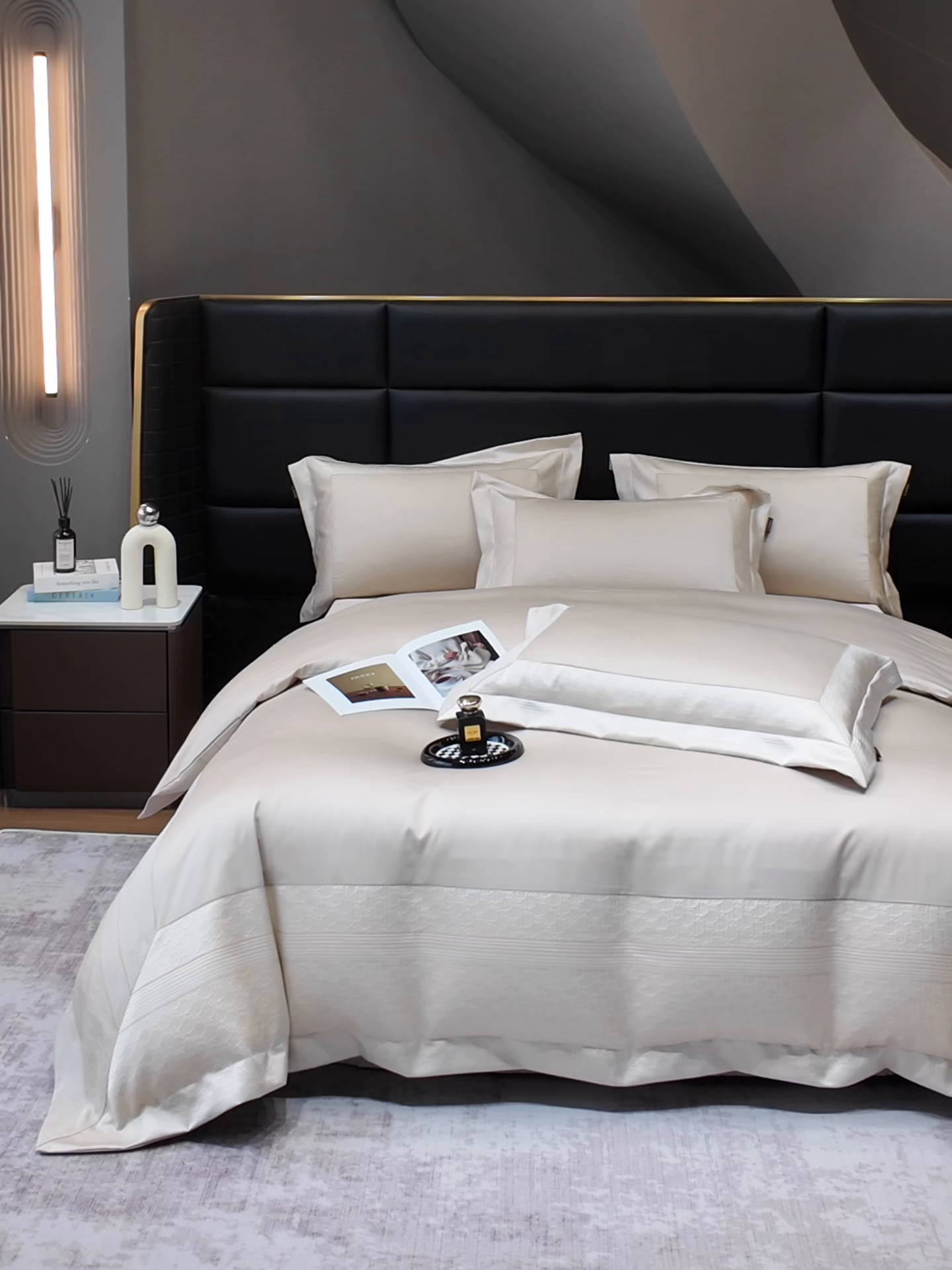 91家纺网 家纺一手货源 找家纺 莱势 2026新款100支全棉纯棉50x50s埃及长绒棉法式高精密金丝提花厚织四件套 奢境-香槟金