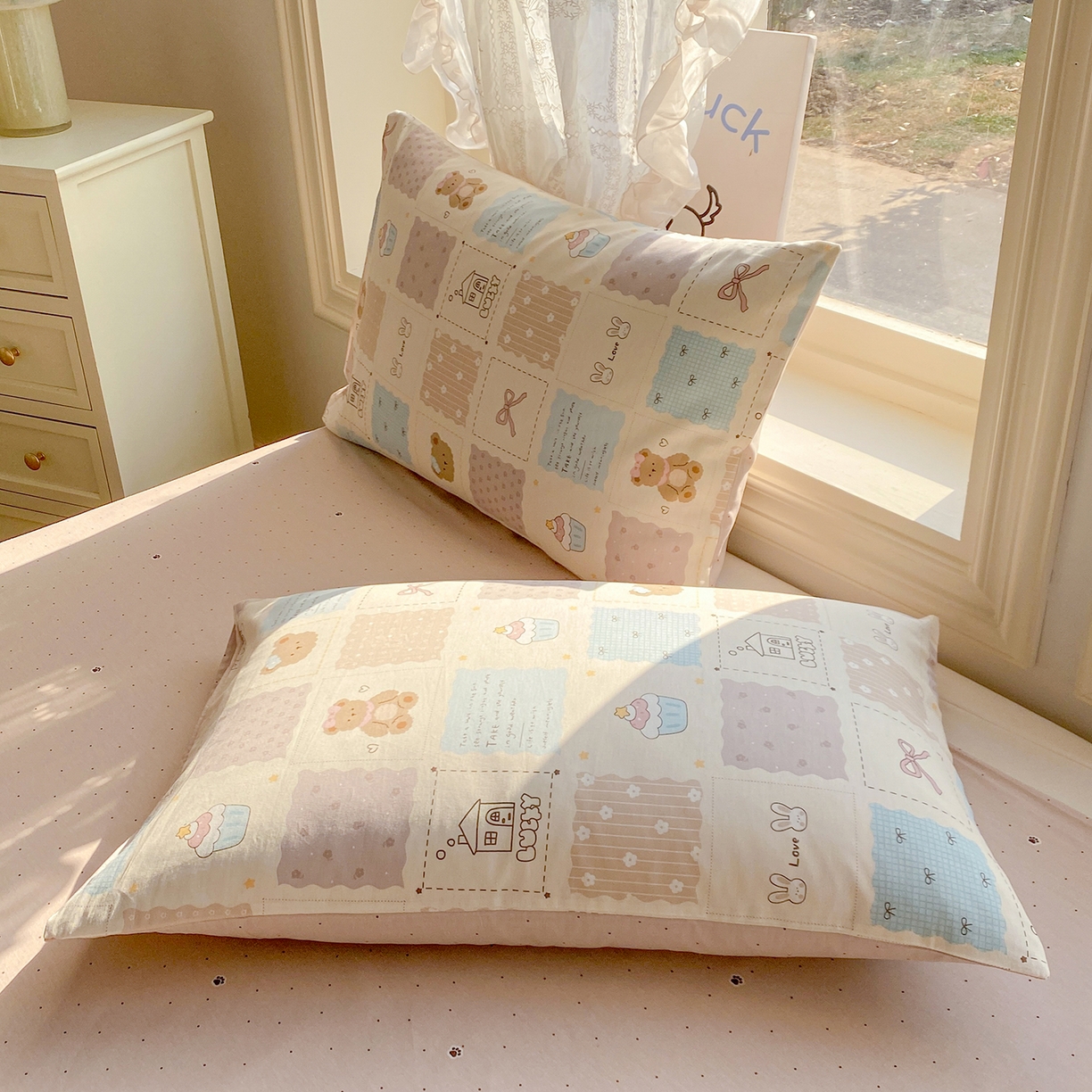 91家纺网 家纺一手货源 找家纺 黑马家居 2026新款13070全棉印花小清新卡通花卉单品被套系列 饼干熊