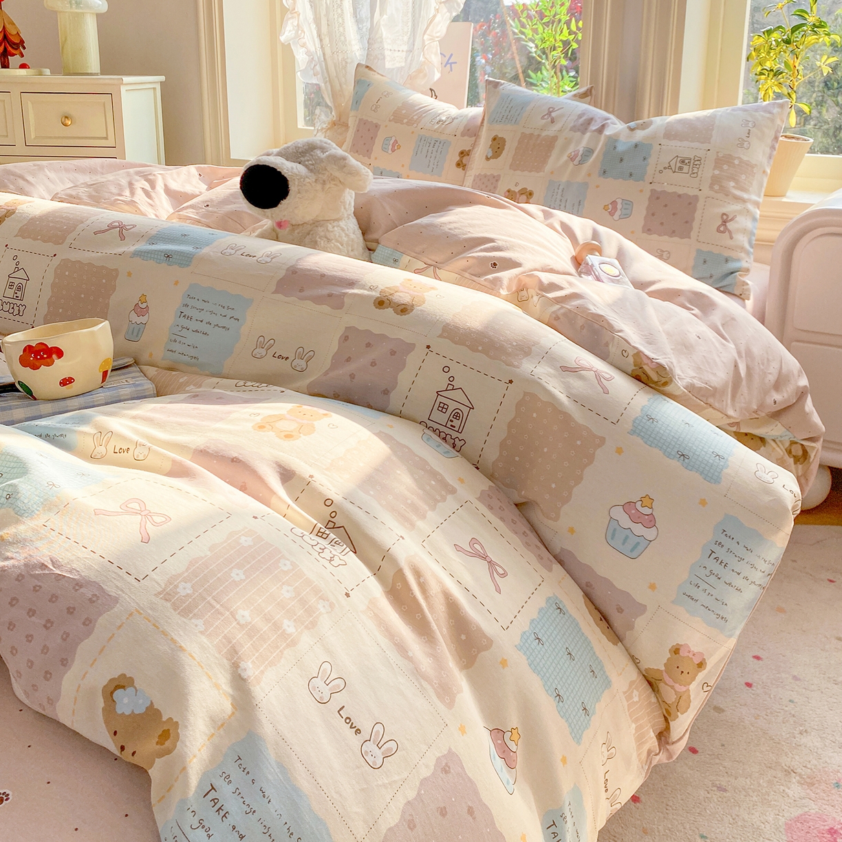 91家纺网 家纺一手货源 找家纺 黑马家居 2026新款13070全棉印花小清新卡通花卉单品被套系列 饼干熊