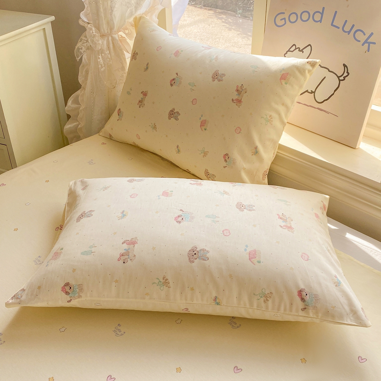 91家纺网 家纺一手货源 找家纺 黑马家居 2026新款13070全棉印花小清新卡通花卉单品被套系列 彩绘小狗