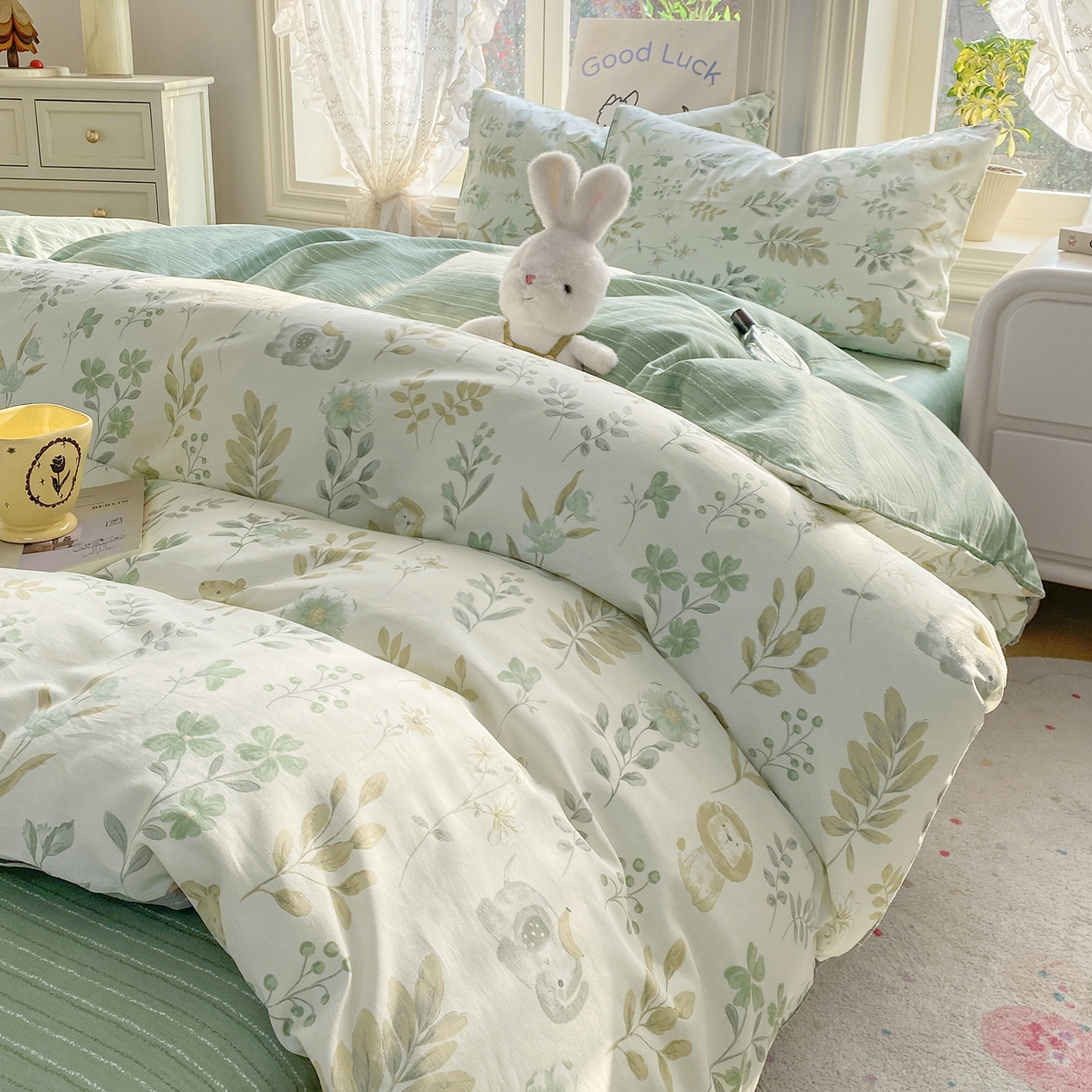 91家纺网 家纺一手货源 找家纺 黑马家居 2026新款13070全棉印花小清新卡通花卉单品被套系列 丛林乐园