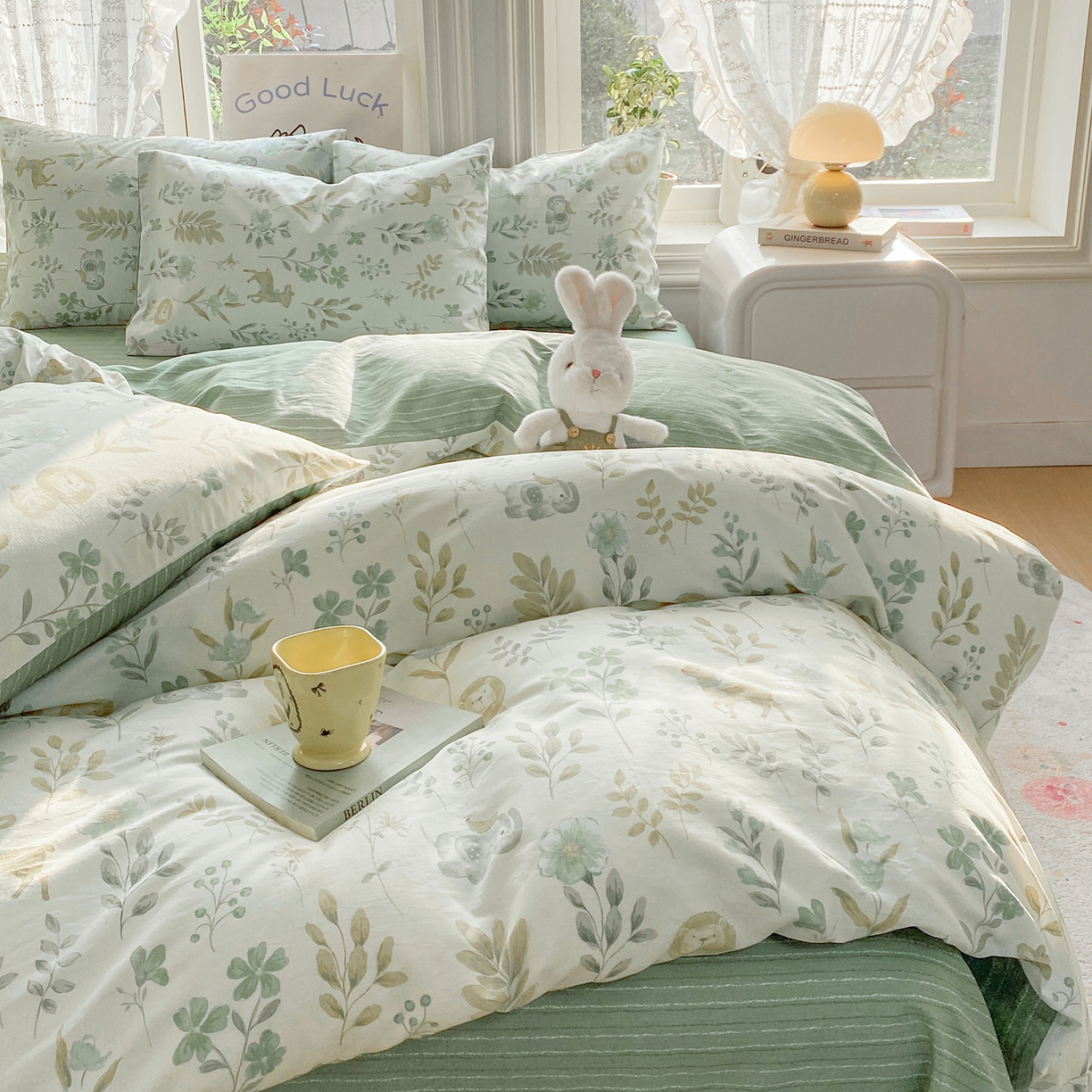 91家纺网 家纺一手货源 找家纺 黑马家居 2026新款13070全棉印花小清新卡通花卉单品被套系列 丛林乐园