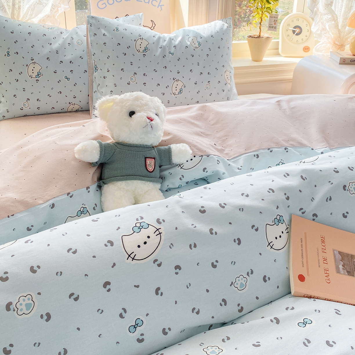 91家纺网 家纺一手货源 找家纺 黑马家居 2026新款13070全棉印花小清新卡通花卉单品被套系列 乖巧凯蒂