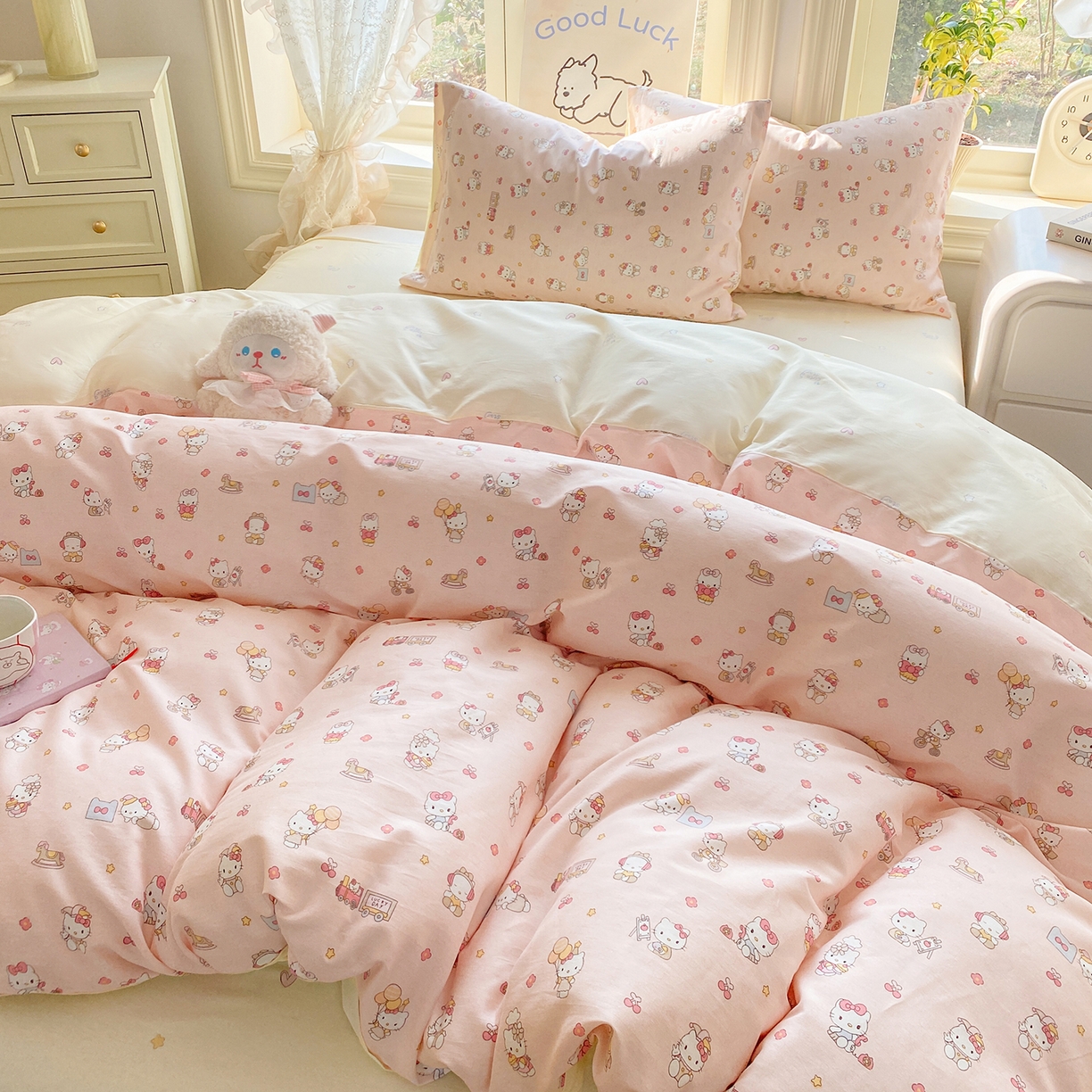 91家纺网 家纺一手货源 找家纺 黑马家居 2026新款13070全棉印花小清新卡通花卉单品被套系列 凯蒂公主