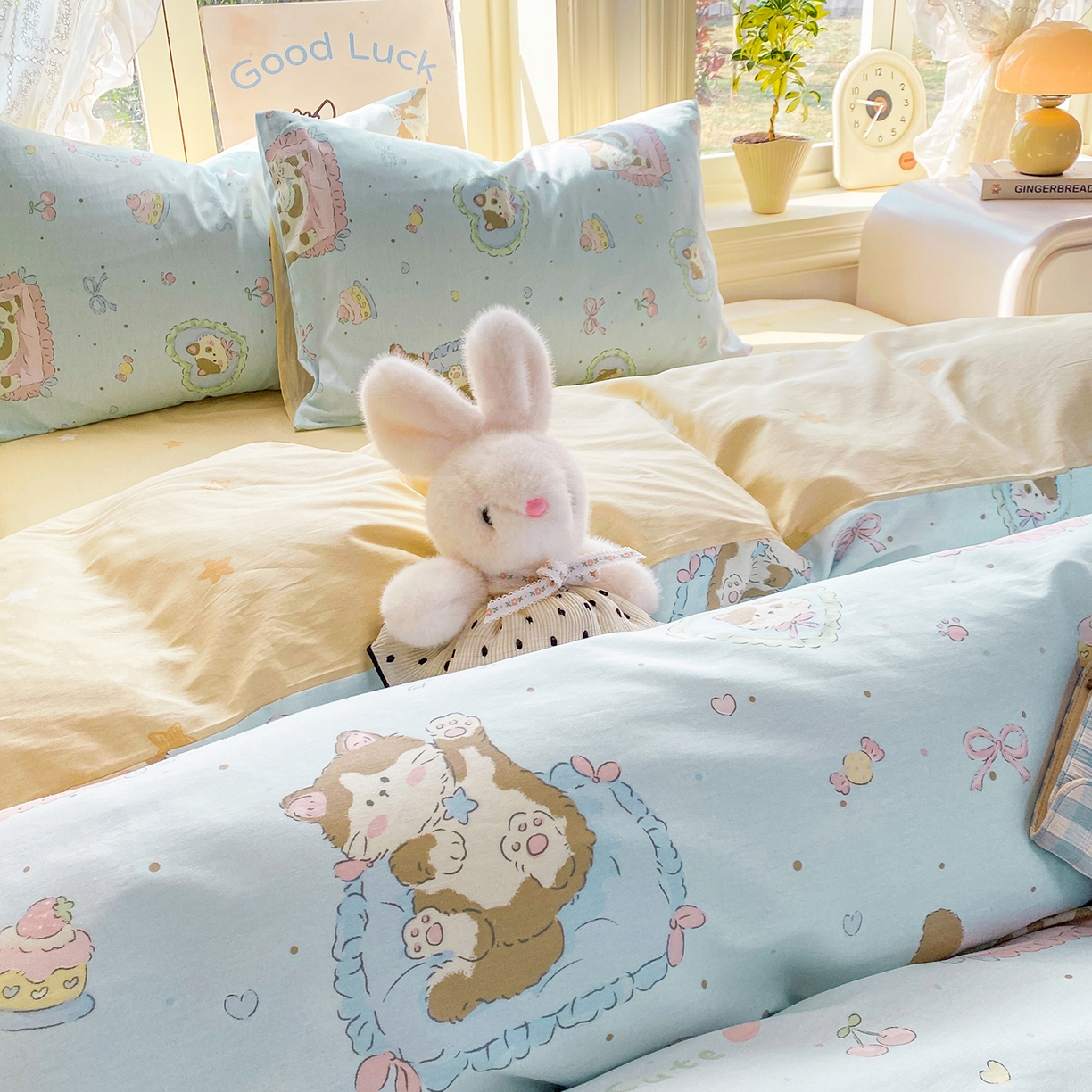 91家纺网 家纺一手货源 找家纺 黑马家居 2026新款13070全棉印花小清新卡通花卉单品被套系列 懒猫猫