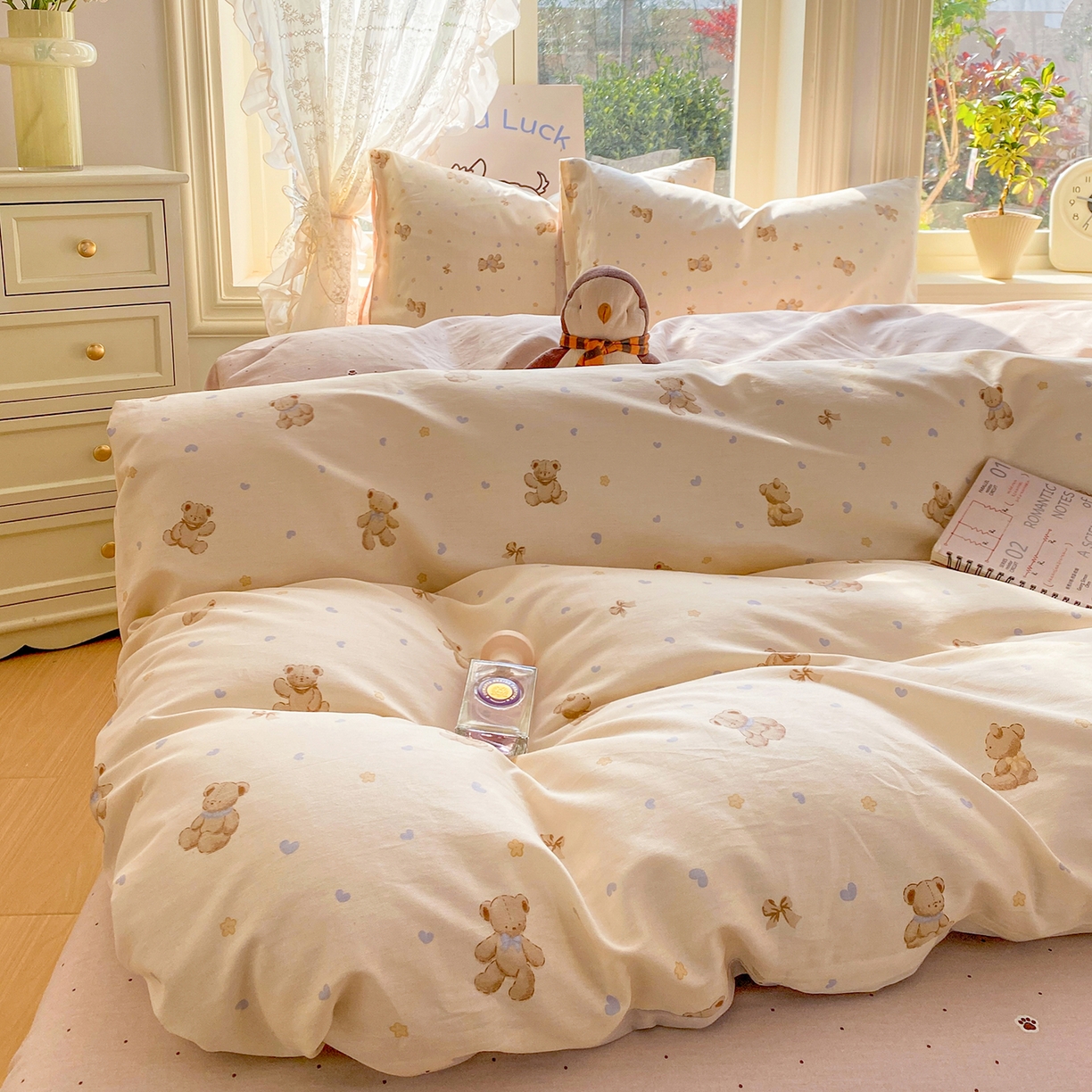 91家纺网 家纺一手货源 找家纺 黑马家居 2026新款13070全棉印花小清新卡通花卉单品被套系列 泡泡熊