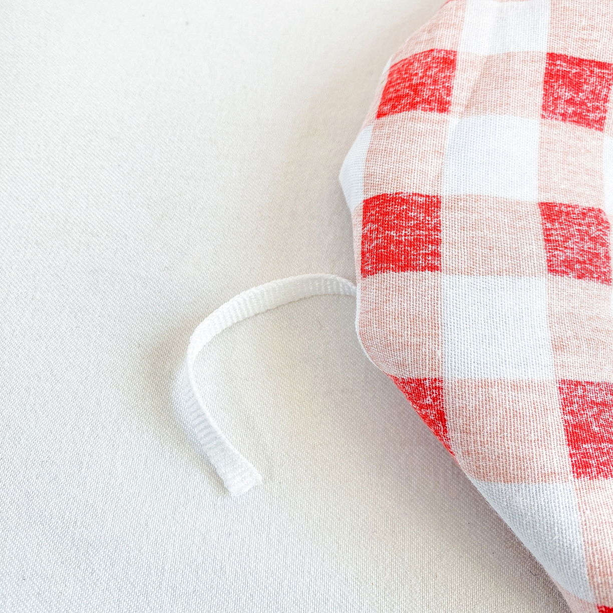 91家纺网 家纺一手货源 找家纺 黑马家居 2026新款13070全棉印花小清新卡通花卉单品被套系列 晚安星星人