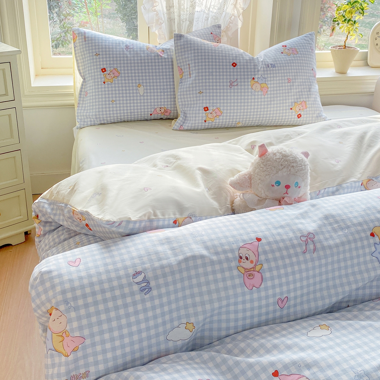 91家纺网 家纺一手货源 找家纺 黑马家居 2026新款13070全棉印花小清新卡通花卉单品被套系列 星星宝贝