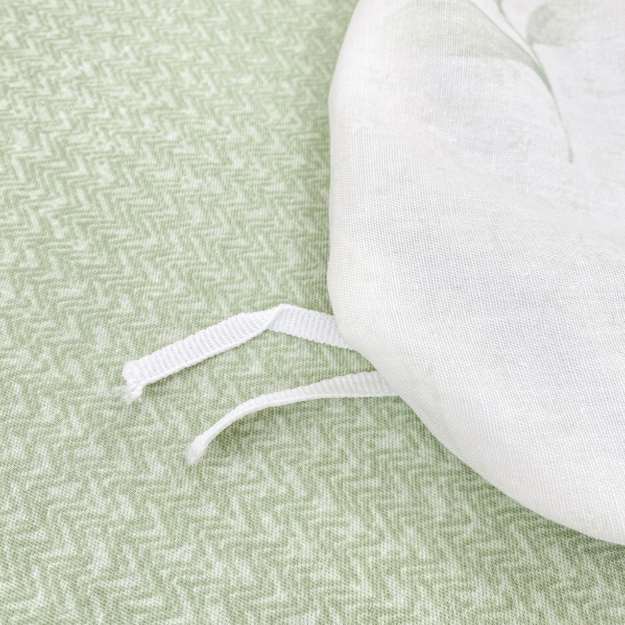 91家纺网 家纺一手货源 找家纺 黑马家居 2026新款13070全棉印花小清新卡通花卉单品被套系列 幸运叶