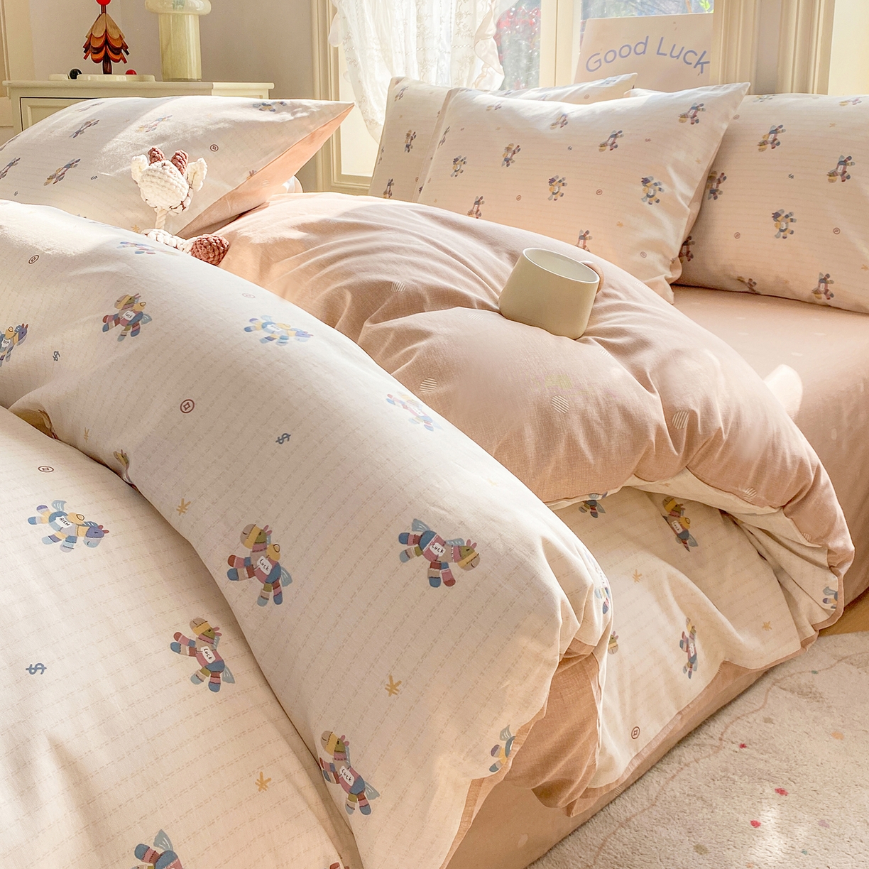 91家纺网 家纺一手货源 找家纺 （总）黑马家居 2026新款13070全棉印花小清新卡通花卉四件套系列