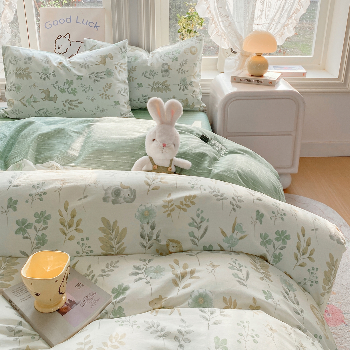 91家纺网 家纺一手货源 找家纺 黑马家居 2026新款13070全棉印花小清新卡通花卉四件套系列 丛林乐园