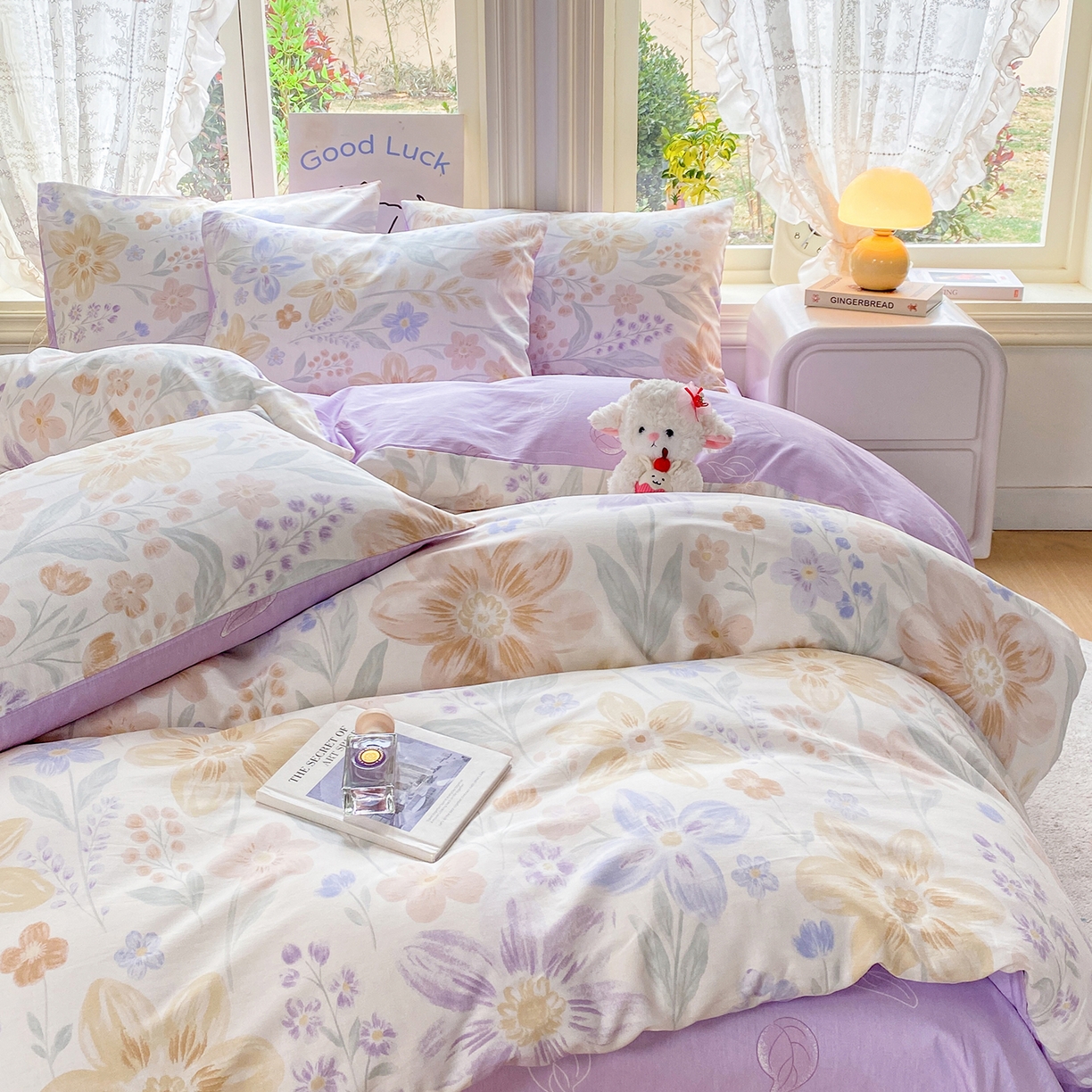 91家纺网 家纺一手货源 找家纺 黑马家居 2026新款13070全棉印花小清新卡通花卉四件套系列 堇紫盈香