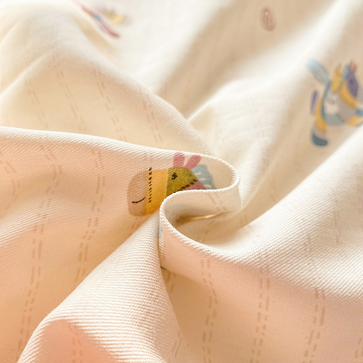 91家纺网 家纺一手货源 找家纺 黑马家居 2026新款13070全棉印花小清新卡通花卉四件套系列 马上有钱