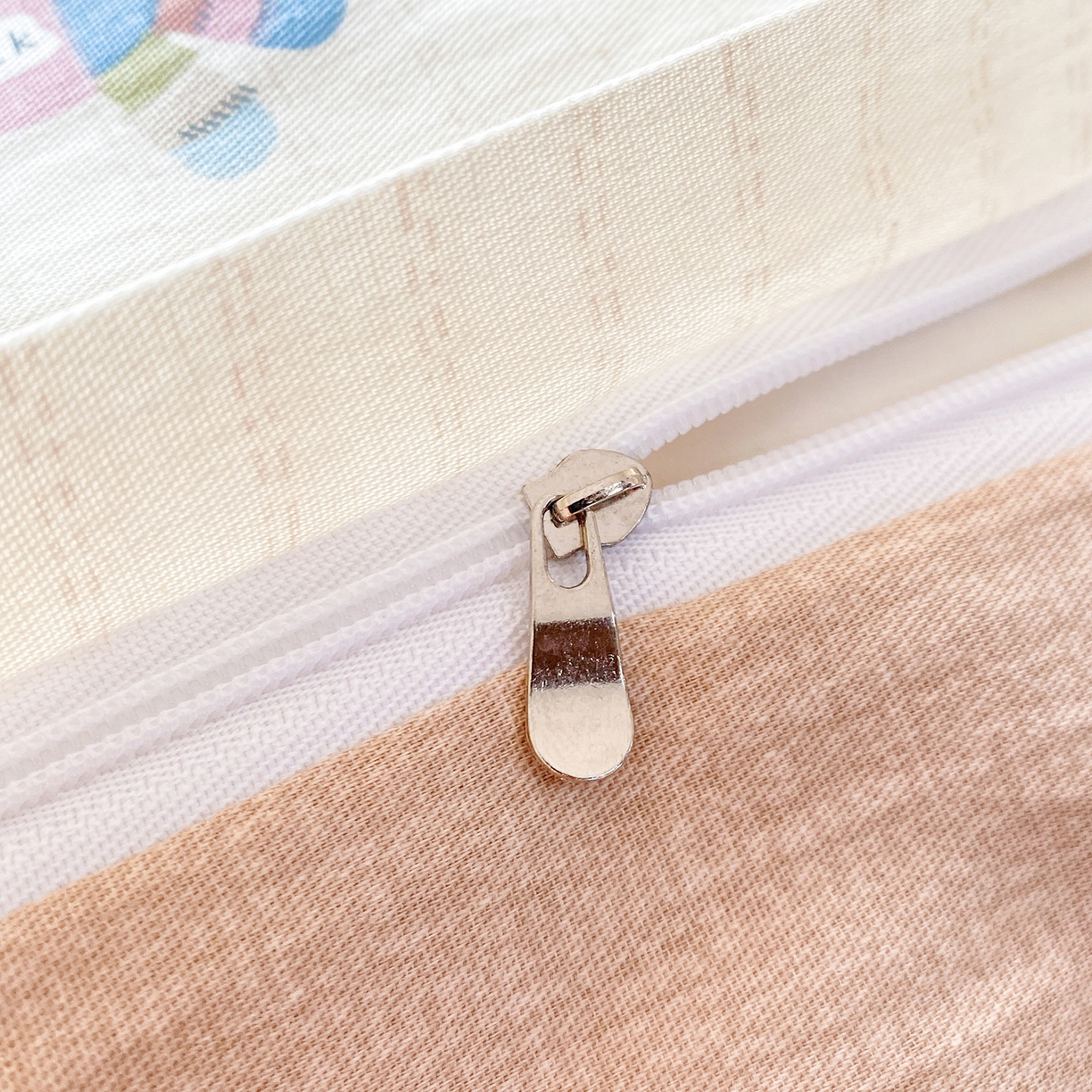 91家纺网 家纺一手货源 找家纺 黑马家居 2026新款13070全棉印花小清新卡通花卉四件套系列 马上有钱